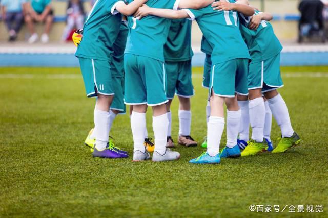 Shams：76人预计新赛季詹姆斯将大量担任控球后卫发起进攻